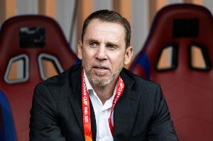 津媒：国足后防线伤病困扰主帅久尔杰维奇排兵布阵